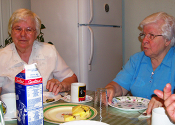 Sœurs Hélène et Rolande nous accueillent à Plaisance Soeurs Hélène et Rolande nous accueillent à Plaisance